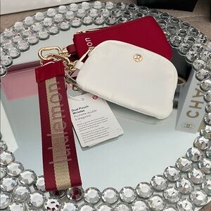 ⭐️♥️ Dual Pouch Set in White and Red♥️⭐️NWT